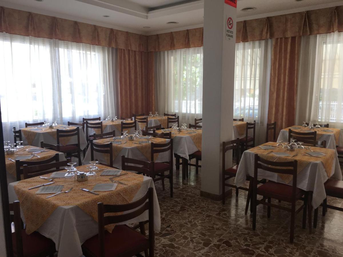Hotel Villa Rinaldini Rimini Dış mekan fotoğraf
