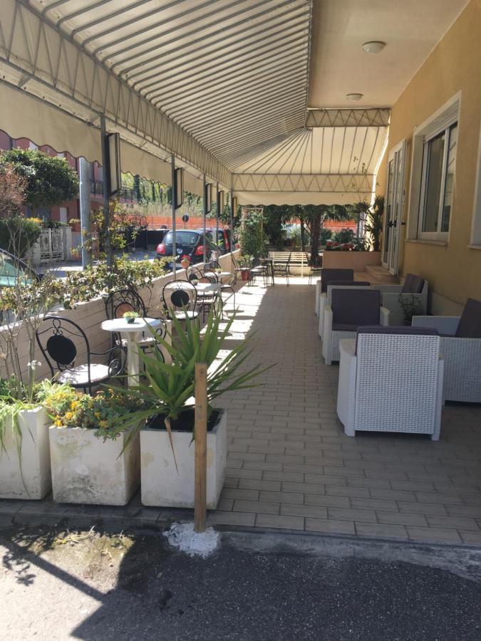 Hotel Villa Rinaldini Rimini Dış mekan fotoğraf