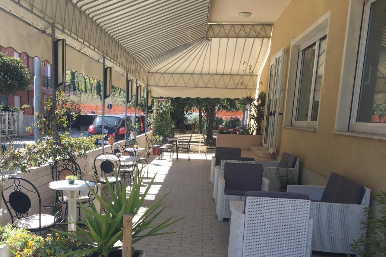 Hotel Villa Rinaldini Rimini Dış mekan fotoğraf