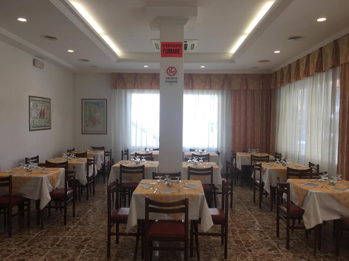 Hotel Villa Rinaldini Rimini Dış mekan fotoğraf