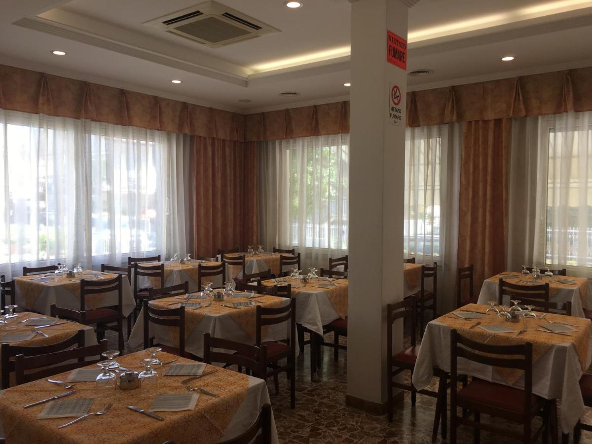 Hotel Villa Rinaldini Rimini Dış mekan fotoğraf