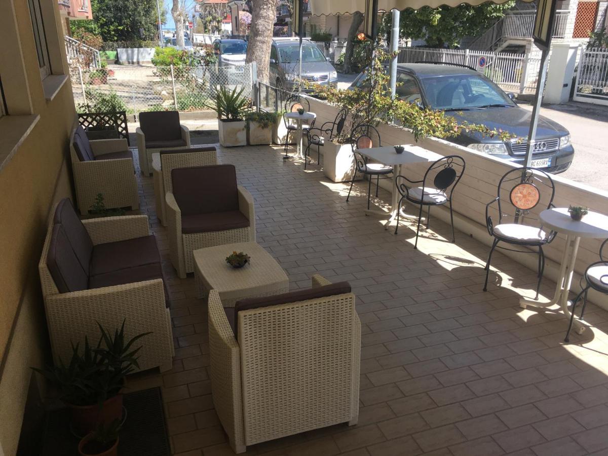 Hotel Villa Rinaldini Rimini Dış mekan fotoğraf